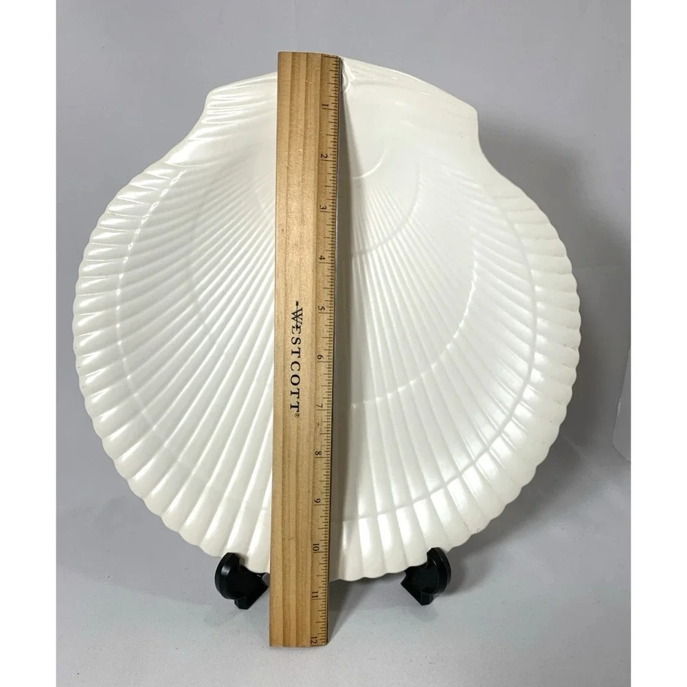 Wedgwood Nautilus Dinner Plate Shell Cream Satin 10.5